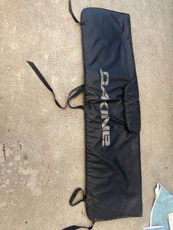 Dakine Pickup Pad DLX, designed to securely transport bicycles over a truck tailgate.