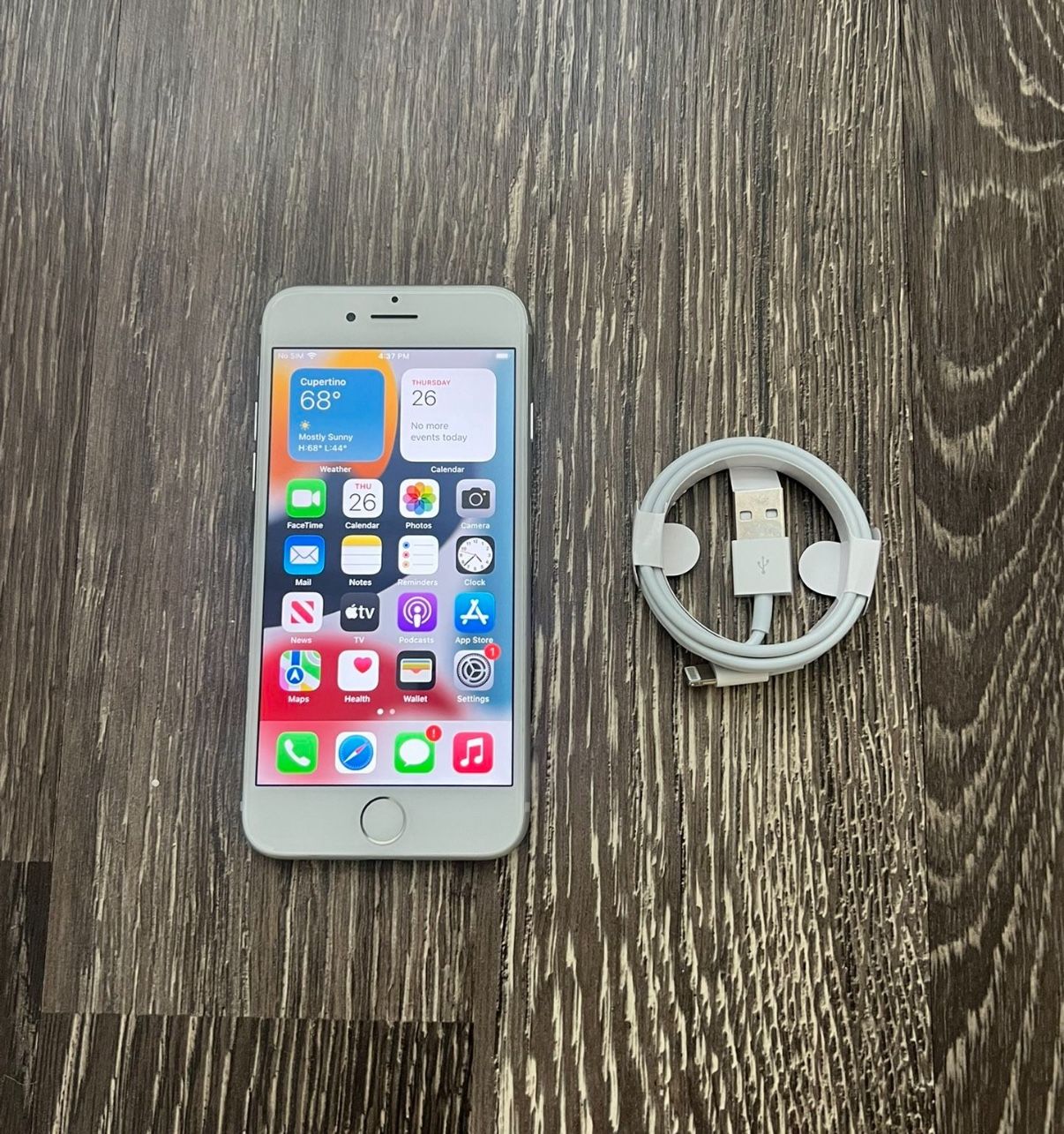 iPhone 7 Silver UNLOCKED FOR ANY CARRIER!