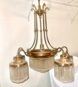 1930s Brass Chandelier – Good Condition, 5 Lights - Louisville, KY