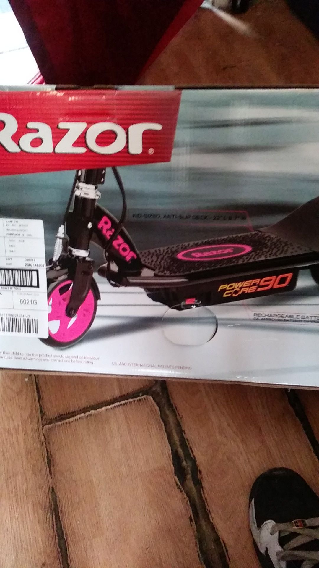 Brand New in the Box Razor POWER CORE 90 ELECTRIC HUB MOTOR SCOOTER