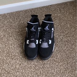 Jordan 4 Retro White Thunder Size 10 