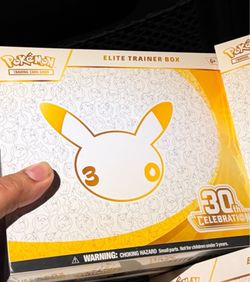 Pokémon TCG 30th Celebration Elite Trainer Box