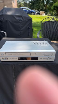 VHS/DVD Player