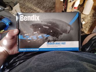 Bendix Premium SBC813 Ceramic Rear Brake Pad Set.