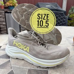 Hoka Men’s Clifton 10 Running Sneakers Size 10.5