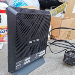NETGEAR AC1900 WIFI Cable Modem 2.4GHz/5GHz 
