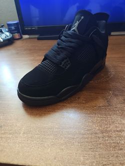 9.5 Jordan retro 4s "black cats"