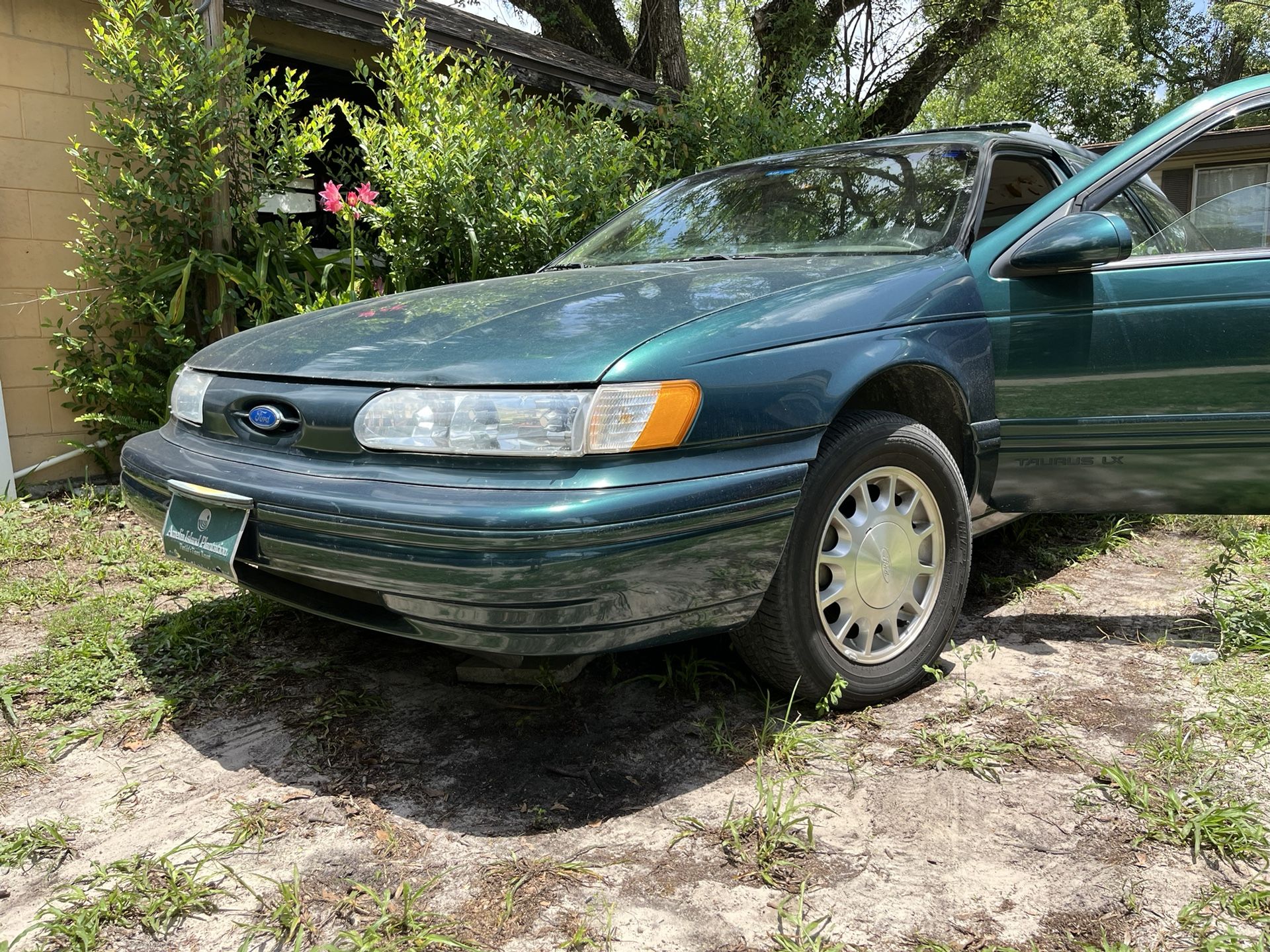 1995 Ford Taurus