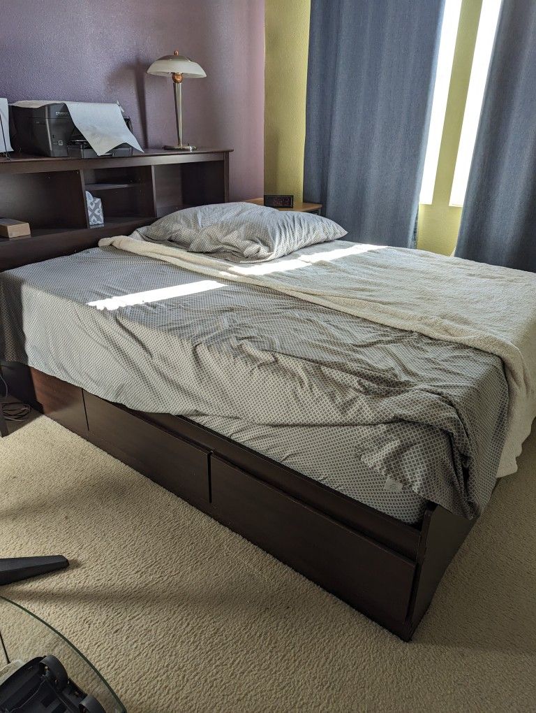 6 Drawer Queen Platform Bed With Memory Foam Queen Mattress 