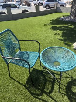 Patio chair & table  / bistro