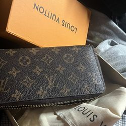 Louis Vuitton Wallet 