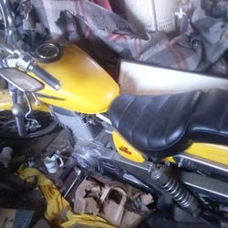 Suzuki LS 650 Savage 