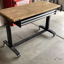 Adjustable Work Bench