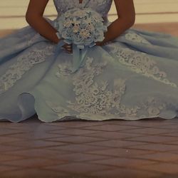 I’m Selling My Quince Dress 