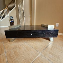 MODERN COFFEE TABLE
