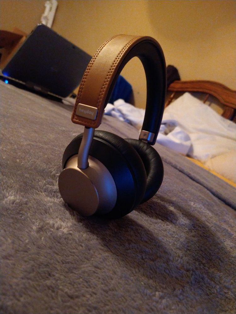 HeyDay Bluetooth Noise Cancelling Headphones