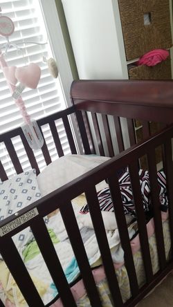 Baby crib 200