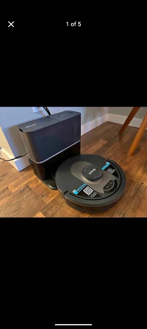 Shark AI robot Vacuum