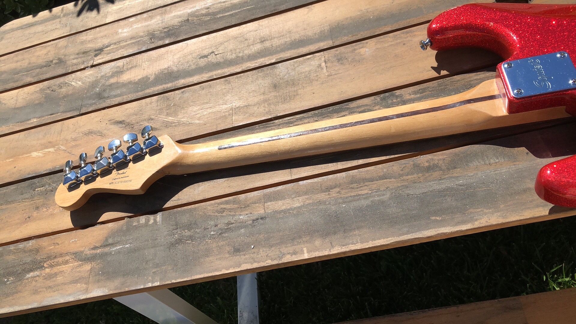 FENDER SQUIER STRATOCASTER 