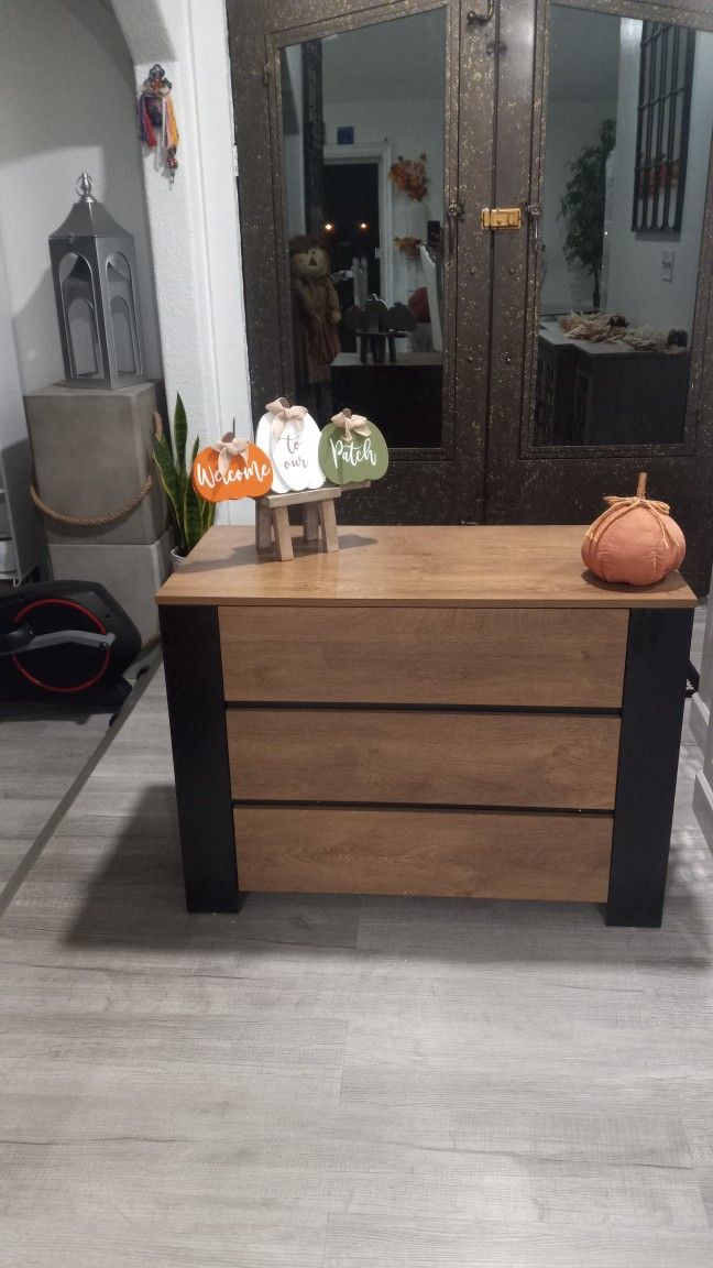 3 DRAWERS CHEST
