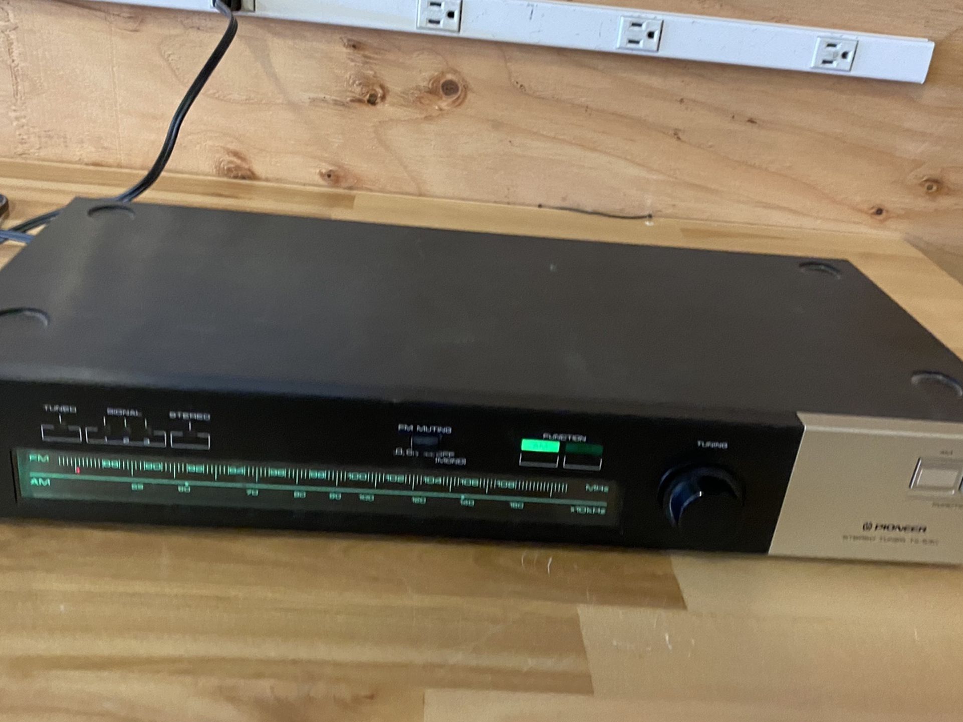 Pioneer TX-530 AM/FM Stereo Turner Component Made In Japan