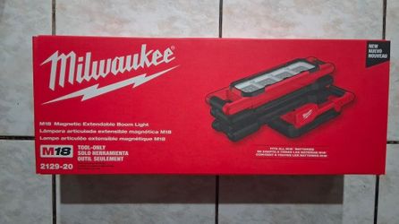 Milwaukee m18 Magnetic Extendable Boom Light ( TOOL ONLY)
