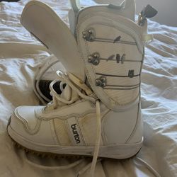 Womens Snow Boot Size 6