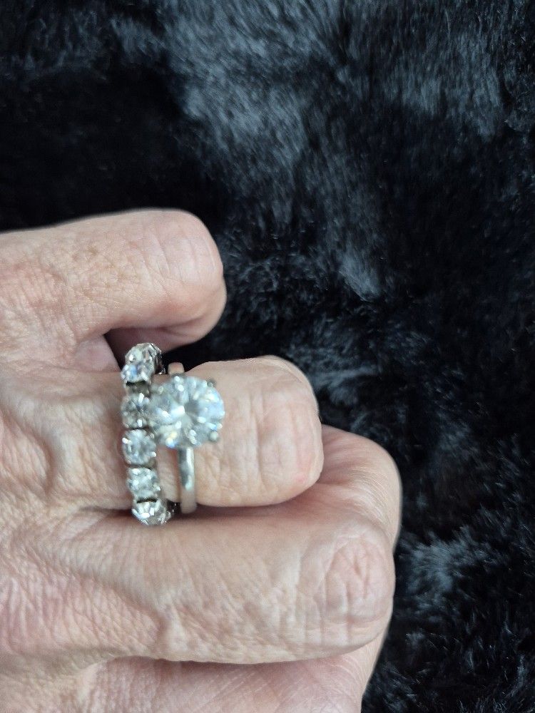 Vintage Silver Set Of Rings Size 6.