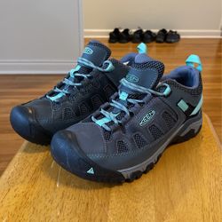 NEW KEEN ALL TERRAIN SHOES size 9 Men Or Will Fit Size 10.5 Women 
