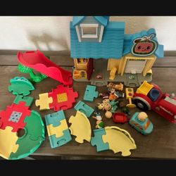 VTech Cocomelon Car Track