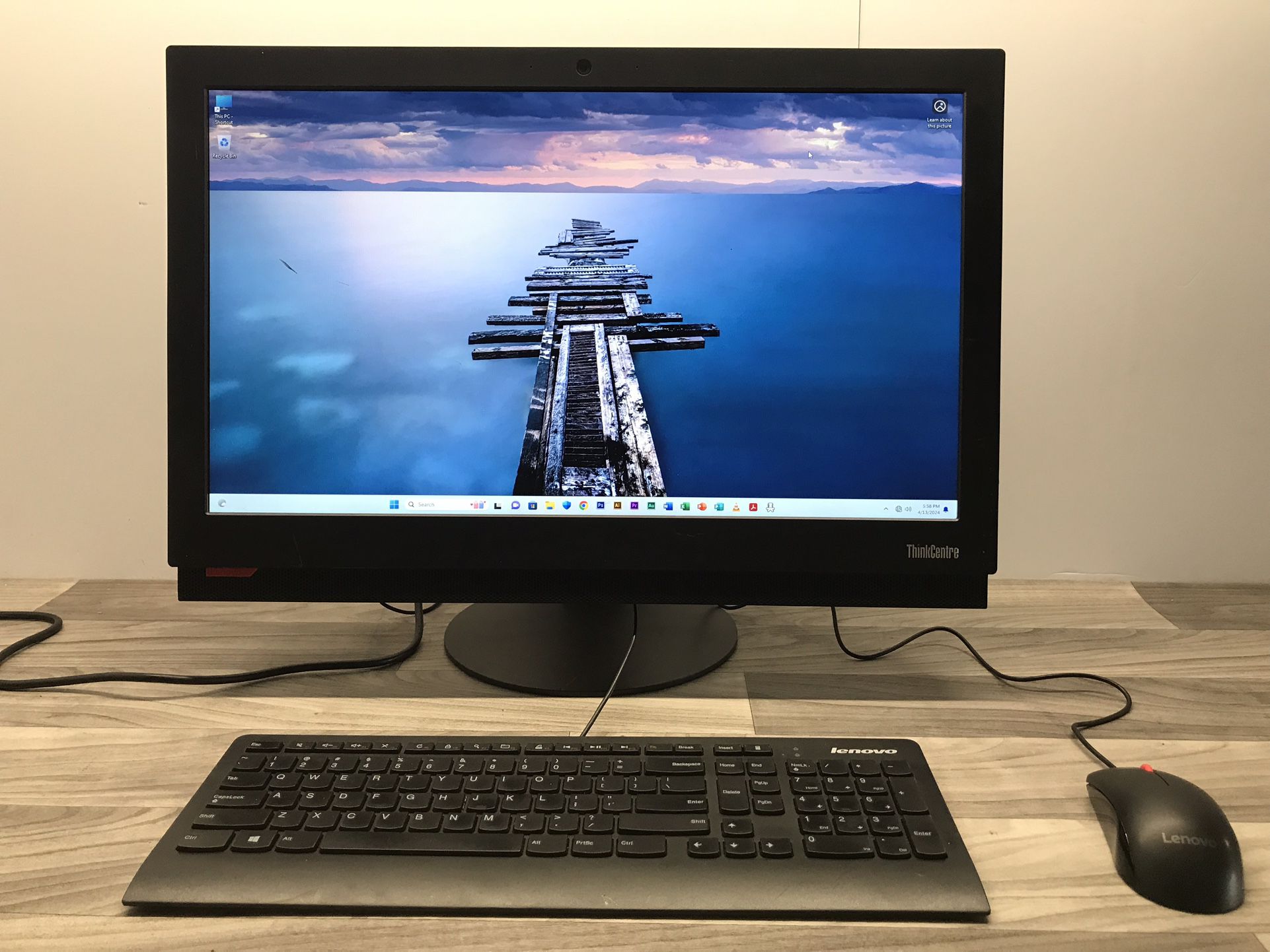*Lenovo ThinkCentre Edge All in One Desktop Windows 11** *Great for Office ,Student or Bussines.  ** Price $260**
