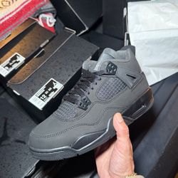 AIR JORDAN 4 BLACK CAT MENS SIZES 8.5 / 9 / 10.5 / 11 / 12 / 13 