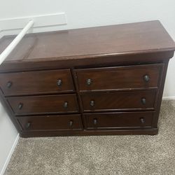 Free dresser