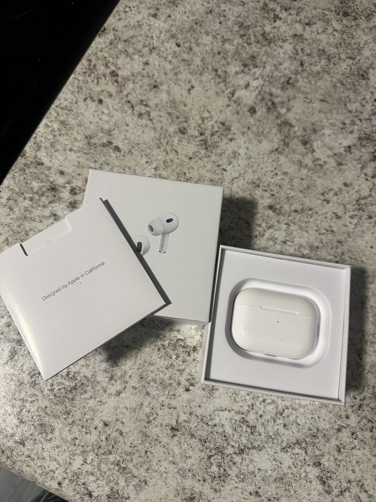 Apple AirPods 2nd Gen