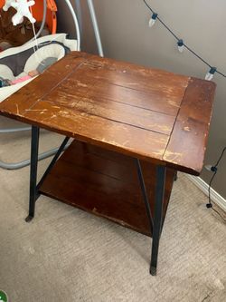 Free side table