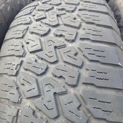 Falken Wildpeak 285/65/18 Tires (4)
