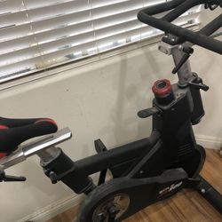 SOLE SB900 Stationary Bike