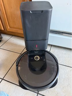 iRobot Roomba i7 Vacuum