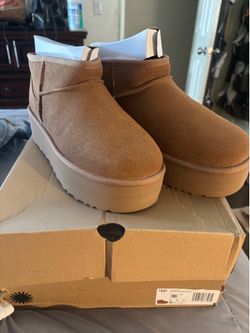 UGG Classic Ultra Mini Platform Boots – Chestnut – Women’s Size 10