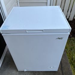 Arctic King Deep Freezer