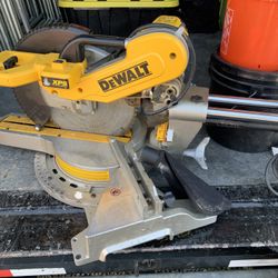 Dewalt Sliding Miter Saw 12” Blede GOOD CONDITION 