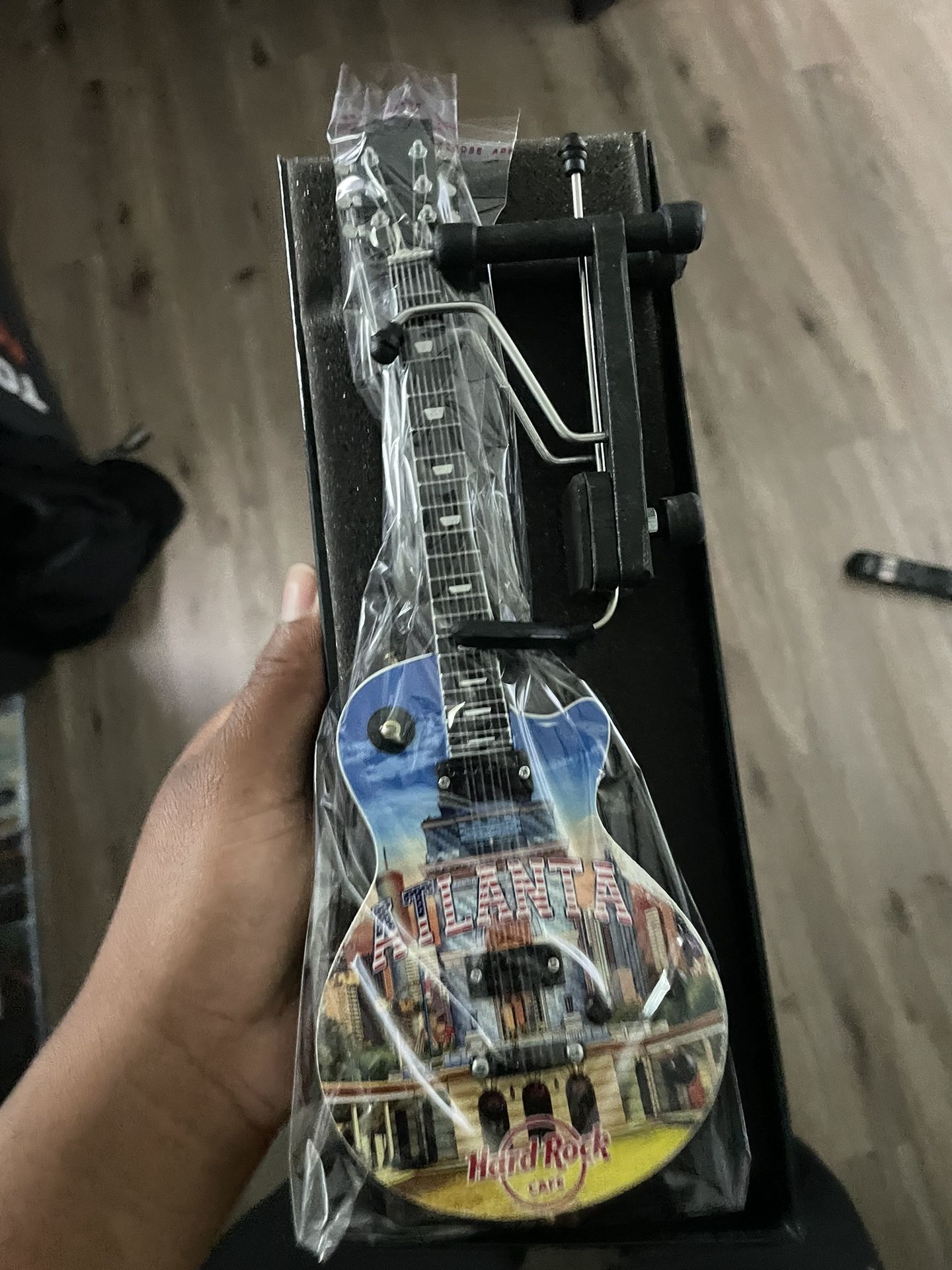 Mini City Hard rock Guitar Decor
