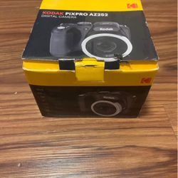 Kodak Pixpro AZ252