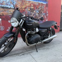 2016 Triumph Bonneville T100 1256 Miles