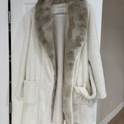 Brand new Abercrombie robe