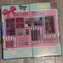 New Makeup Set $10