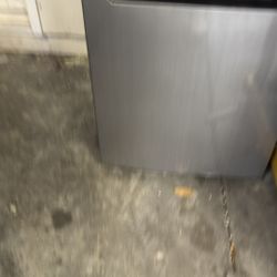 Emerson Mini Fridge/Freezer