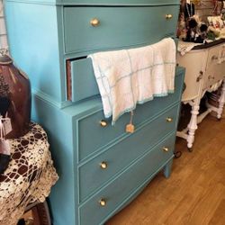 antique French Provintial Dresser 