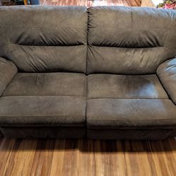 Couch recliner
