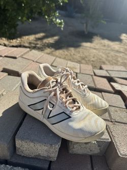 Softball/Baseball Cleats Size 3 